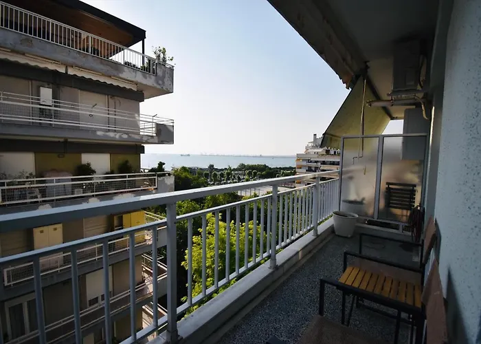 Vasilissis Olgas Sea View شقة